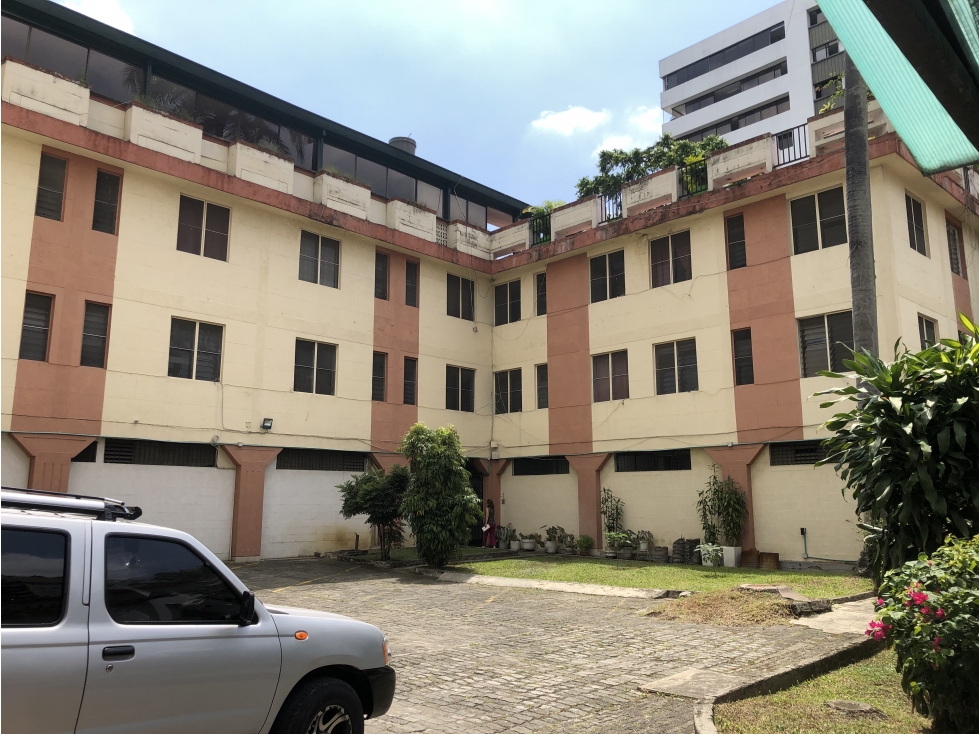 Alquilo Edificio Barrio Versalles - 1