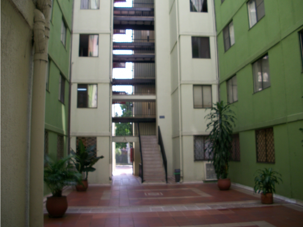 Vendo Apartamento Bosques de San Joaquin — foto 3
