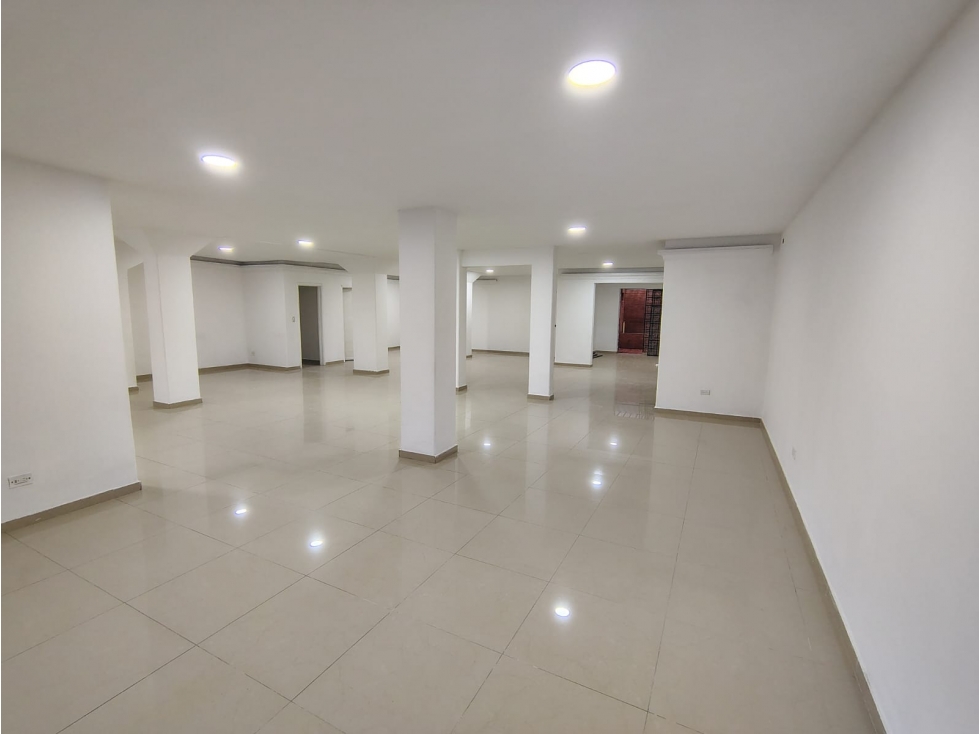 Alquilo local - oficina segundo piso sobre la avenida 6 A Norte — foto 5