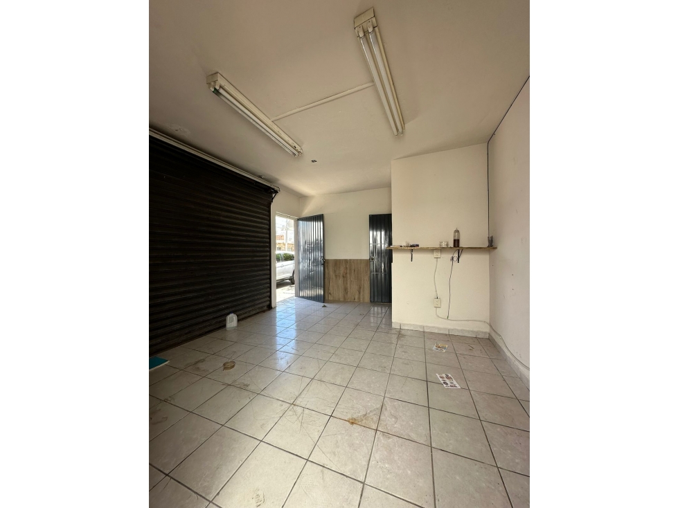 LOCAL CON BODEGA 300M2 EXCELENTE UBICACION FERROCARRILERA MAZATLAN — foto 5