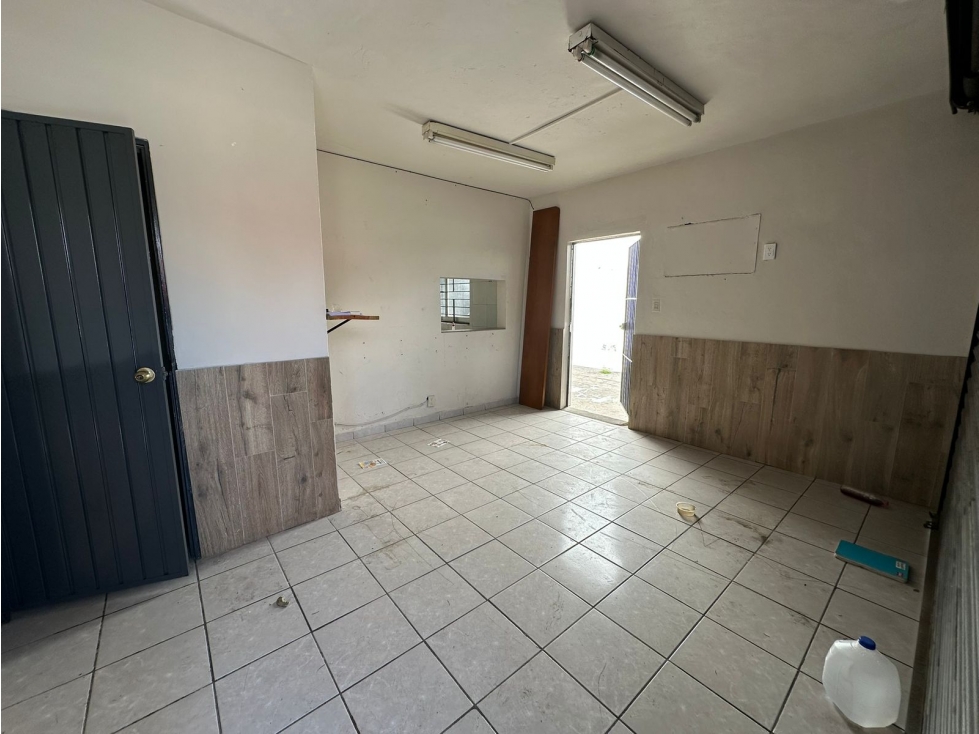 LOCAL CON BODEGA 300M2 EXCELENTE UBICACION FERROCARRILERA MAZATLAN — foto 6