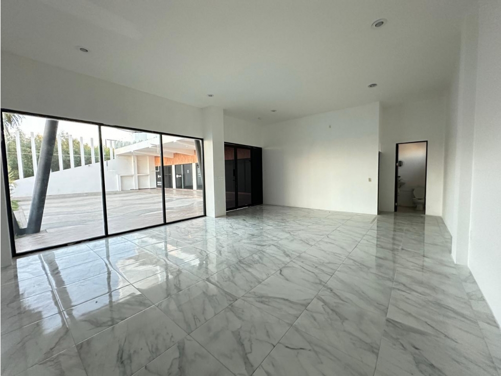 LOCAL 60M2 PLANTA BAJA ESQUINA EN LA MARINA MAZATLAN - 5