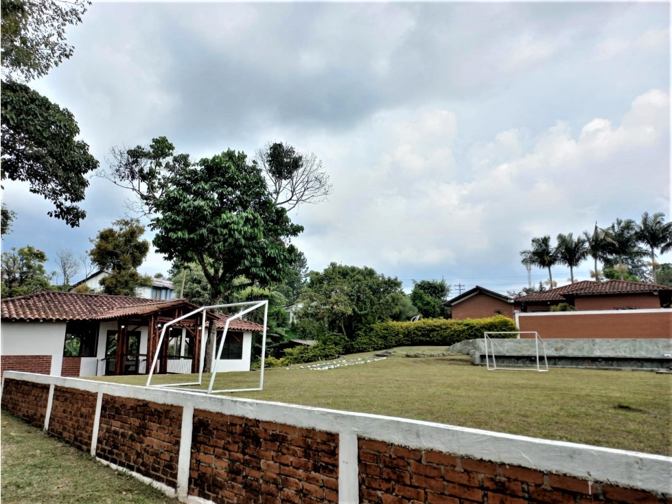 Venta de Chalet en conjunto cerrado via Armenia Pereira — foto 3