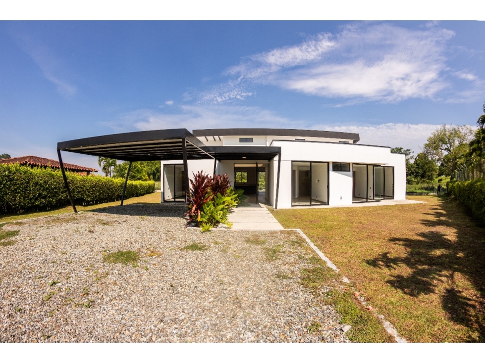 Se vende casa campestre via Armenia al Club el Campestre