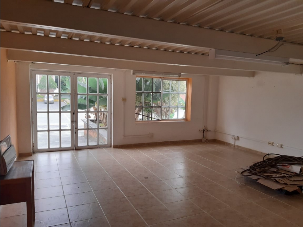 Venta de Bodega 2.070m2 - 6