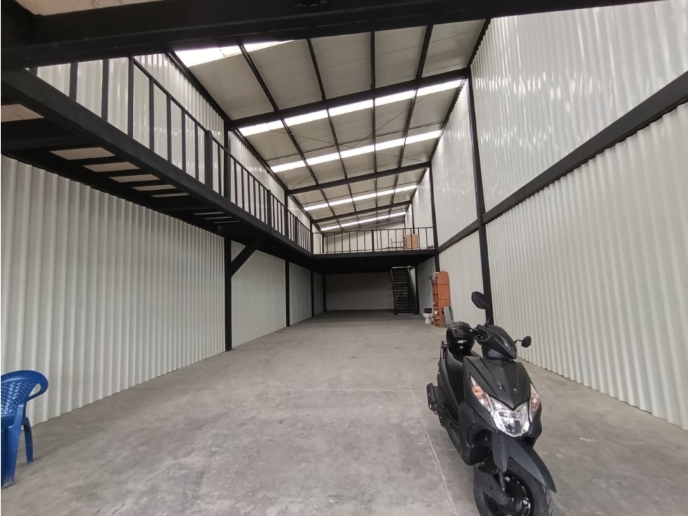 Se Arrienda Local Comercial Avenida Bolivar EAM Armenia Quindio - 2