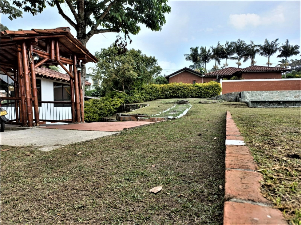 Venta de Chalet en conjunto cerrado via Armenia Pereira — foto 4