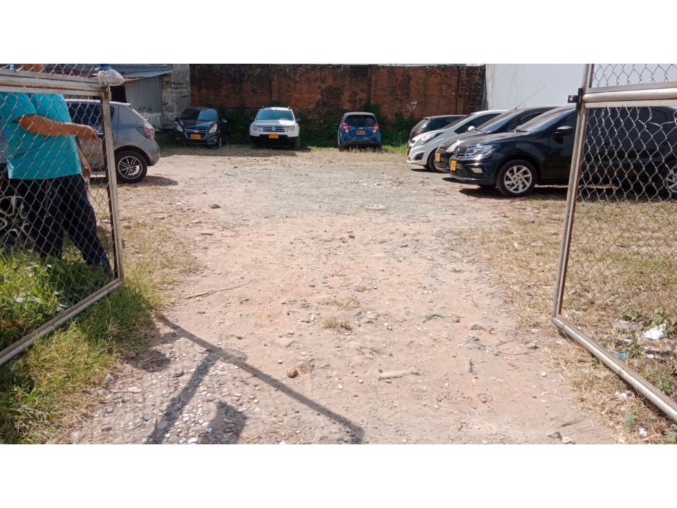 Venta de Lote sector clínica Central al norte Armenia Quindío — foto 3