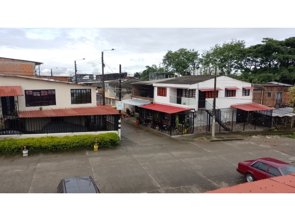 Vendo Casa Esquinera con Cuatro Rentas en el Sector de Puerto Espejo — foto 2