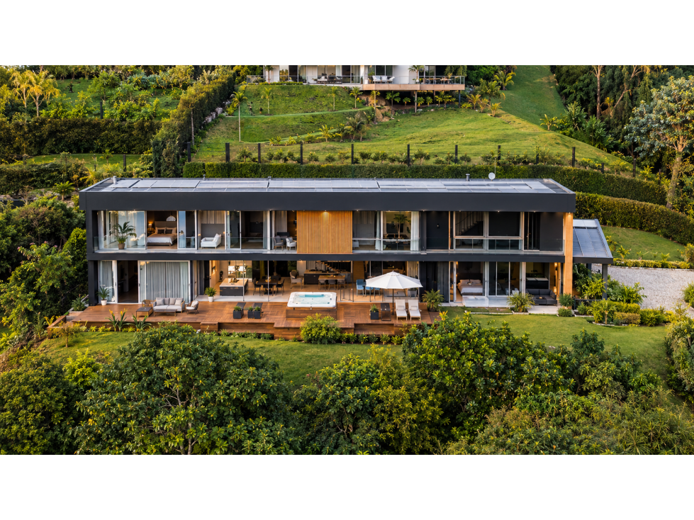 CASA CAMPESTRE EN LAS PALMAS PARTE BAJA MEDELLÍN