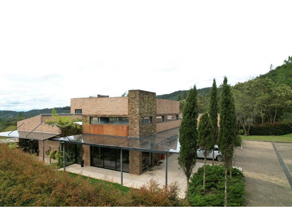 CASA MODERNA CON VISTA ALTO DE PALMAS - 1