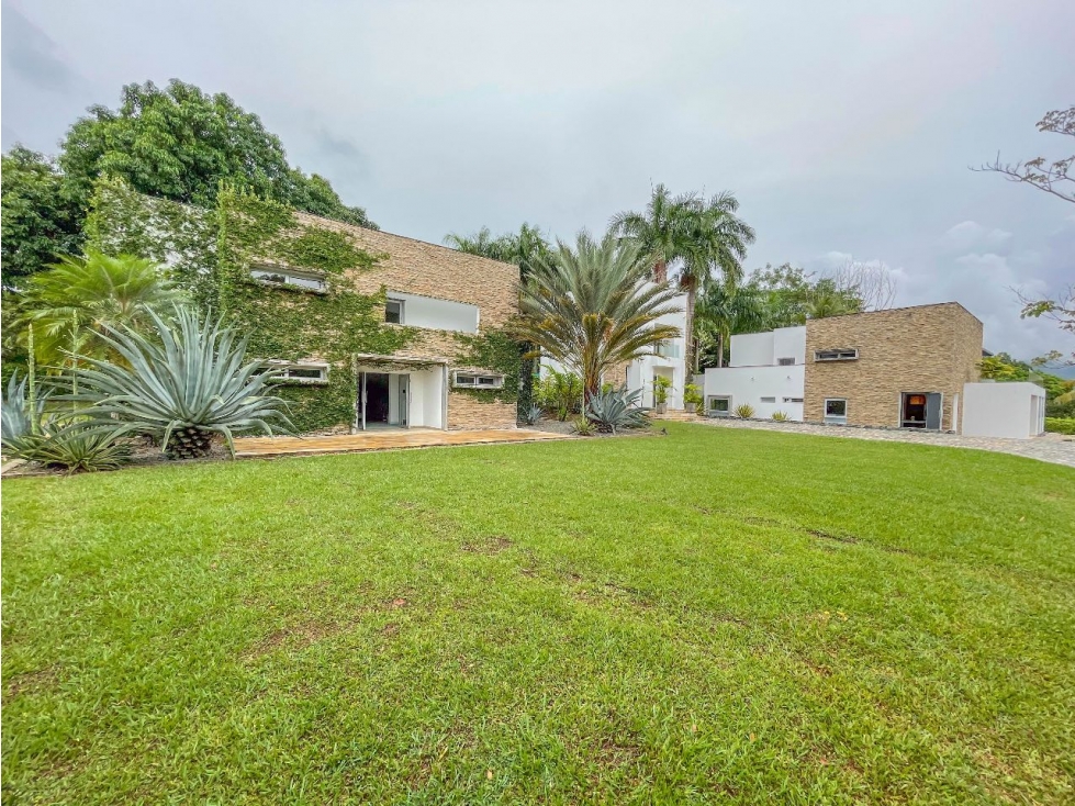 CASA MODERNA EN SAN JERONIMO DE 10 HABITACIONES — foto 6