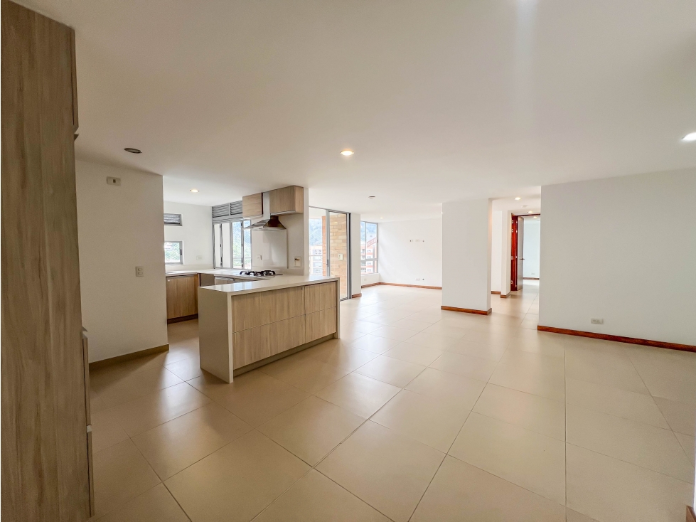 APARTAMENTO PISO ALTO ENVIGADO LAS BRUJAS — foto 2