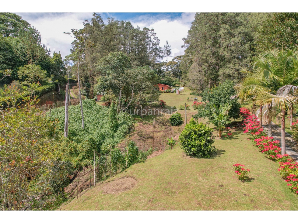 CHALET SUIZO CON VISTA A LA REPRESA DE LA FE $400.000m2 — foto 4