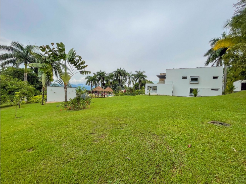 CASA MODERNA EN SAN JERONIMO DE 10 HABITACIONES — foto 5