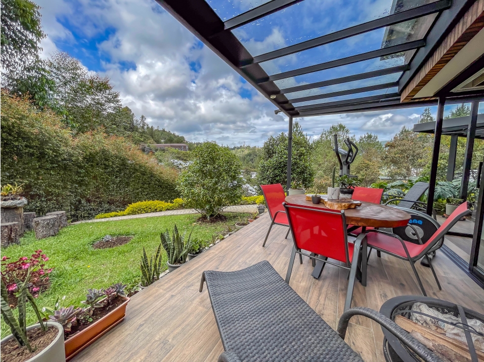 CASA MODERNA EN EL RETIRO DE UN NIVEL VISTA AL BOSQUE — foto 5