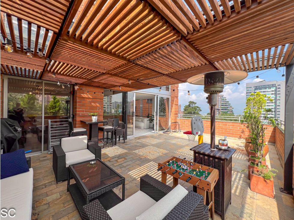 DUPLEX CON TERRAZA CERCA AL TESORO 3 HABITACIONES, IDEAL PARA NIÑOS