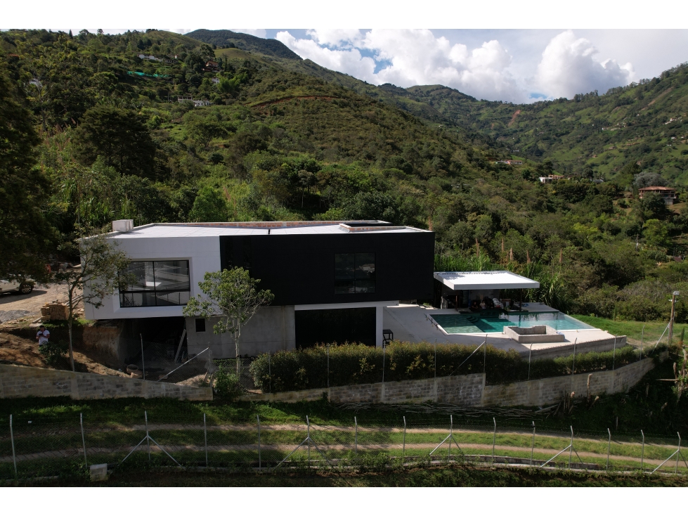 CASA CAMPESTRE DE LUJO EN GIRARDOTA — foto 3