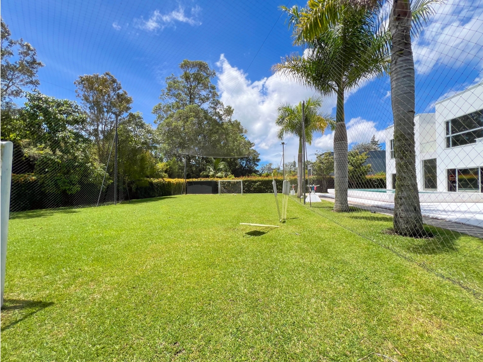 IMPONENTE MANSION EN LLANO GRANDE, 10 HAB, PISCINA, (12.500.000.000) — foto 2