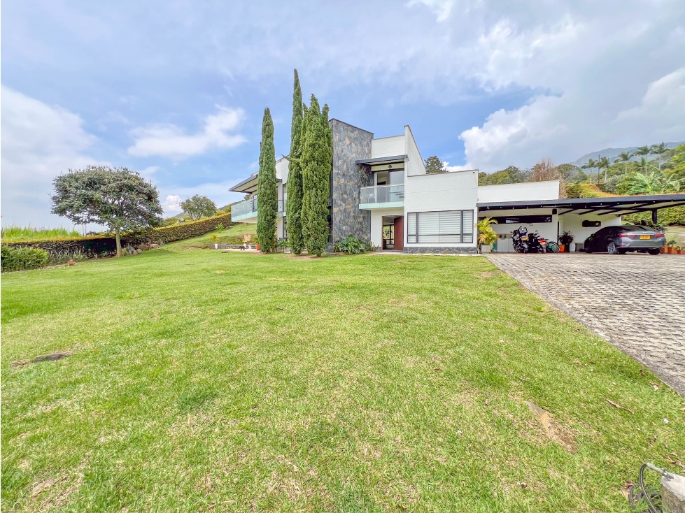 casa moderna en Copacabana, excelente ubicacion en unidad cerrada — foto 4