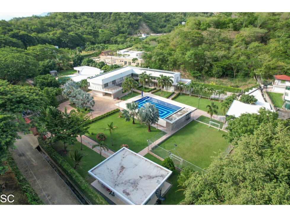 CASA MODERNA EN SAN JERONIMO 12 HABITACIONES PISCINA — foto 3