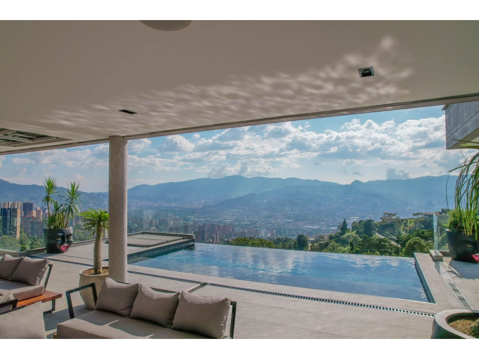 CASA MODERNA CON VISTA Y PISCINA PALMAS (valor 16.500.000.000) — foto 2