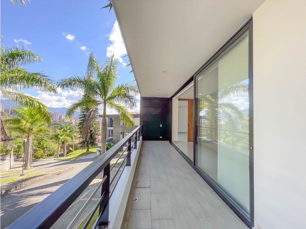 CASA MODERNA EN PALMAS BAJO, 4 HABITACIONES GIGANTES — foto 6