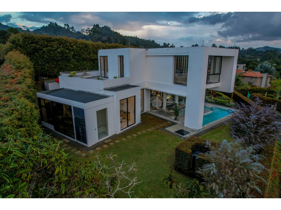 CASA MODERNA CON PISCINA EN LAS PALMAS VENTA — foto 3