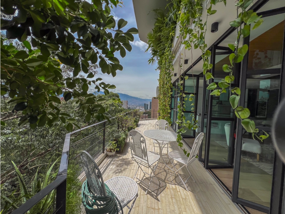 Moderno apartamento en el Poblado valor fijo