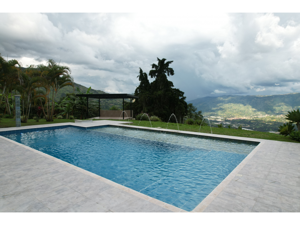CASA DE ESTILO MODERNO CON PISCINA EN COPACABANA - 5