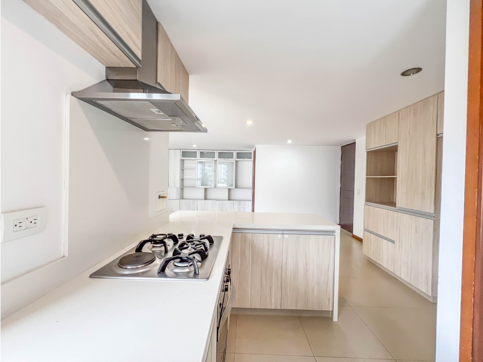 APARTAMENTO PISO ALTO ENVIGADO LAS BRUJAS — foto 6