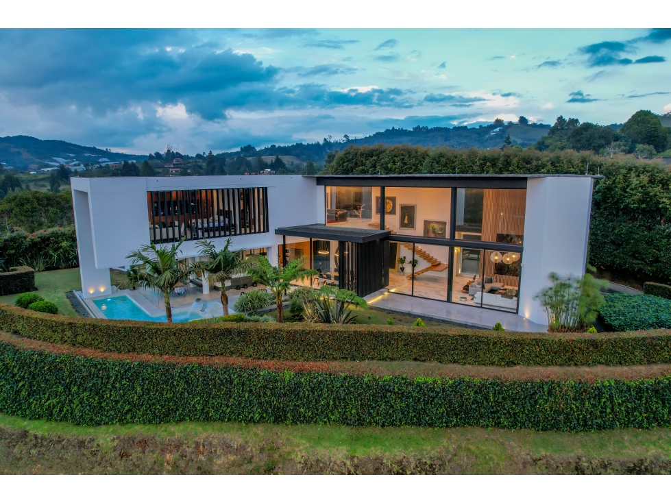CASA MODERNA CON PISCINA EN LAS PALMAS VENTA — foto 2