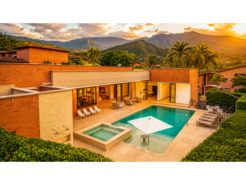 Casa Moderna den San Jeronimo, piscina 6 habitaciones