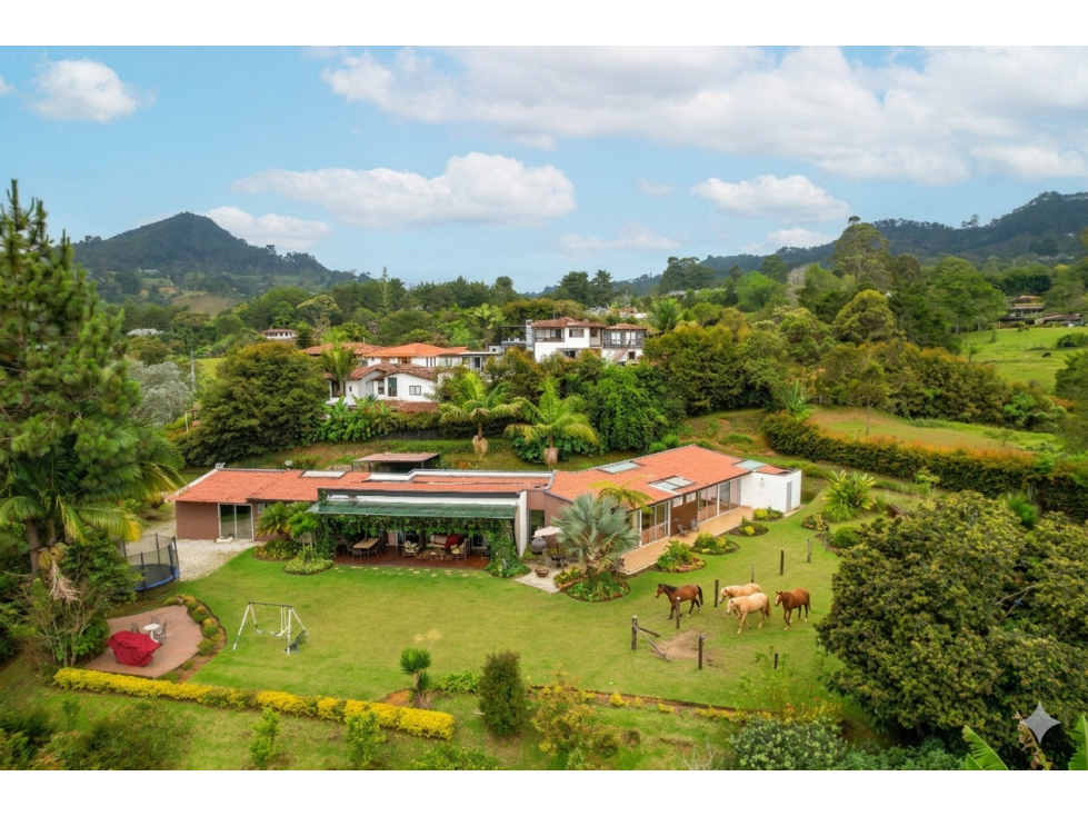 Casa campestre INDEPENDIENTE Rionegro vereda Higueron via Cabeceras — foto 2