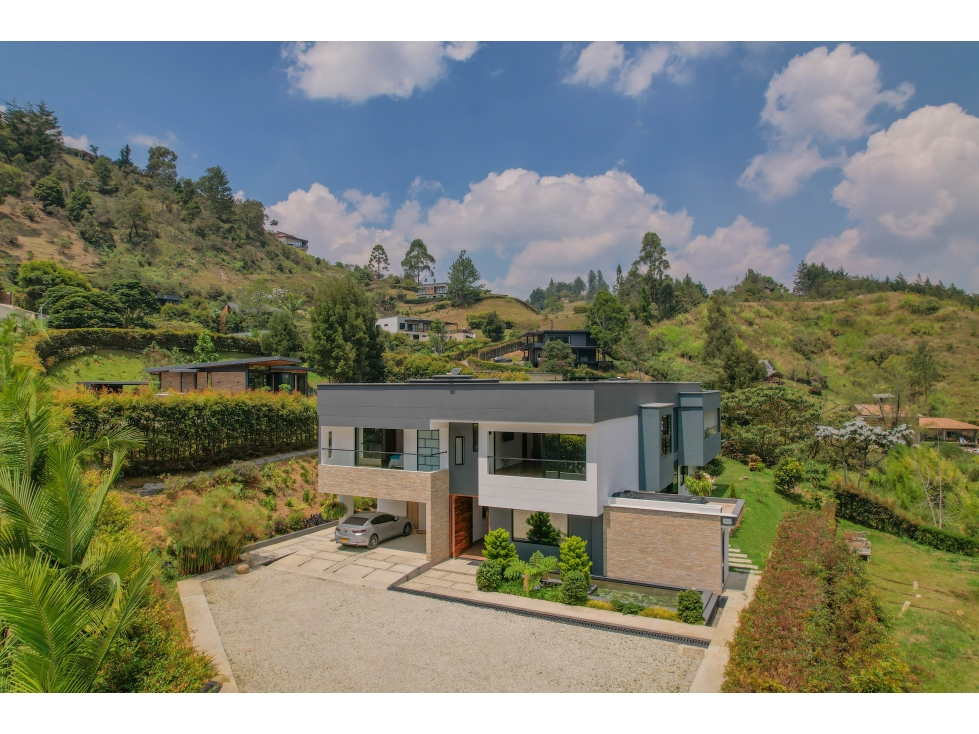 CASA CAMPESTRE MODERNA DE 6 HABITACIONES EN EL RETIRO — foto 2