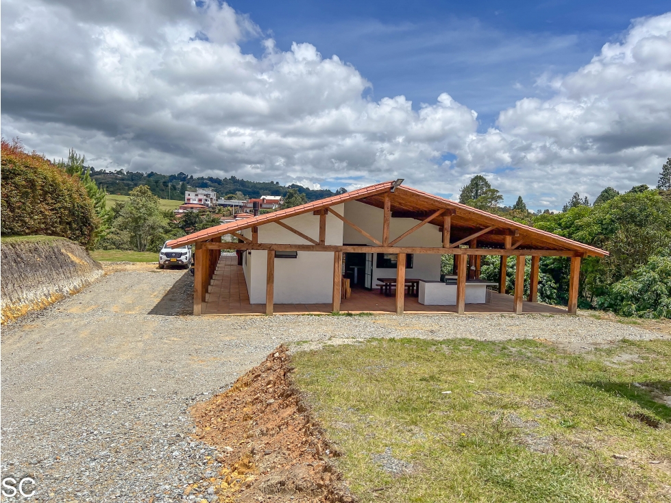 Finca de 2.5 hectáreas 20 MINUTOS AEROPUERTO — foto 4