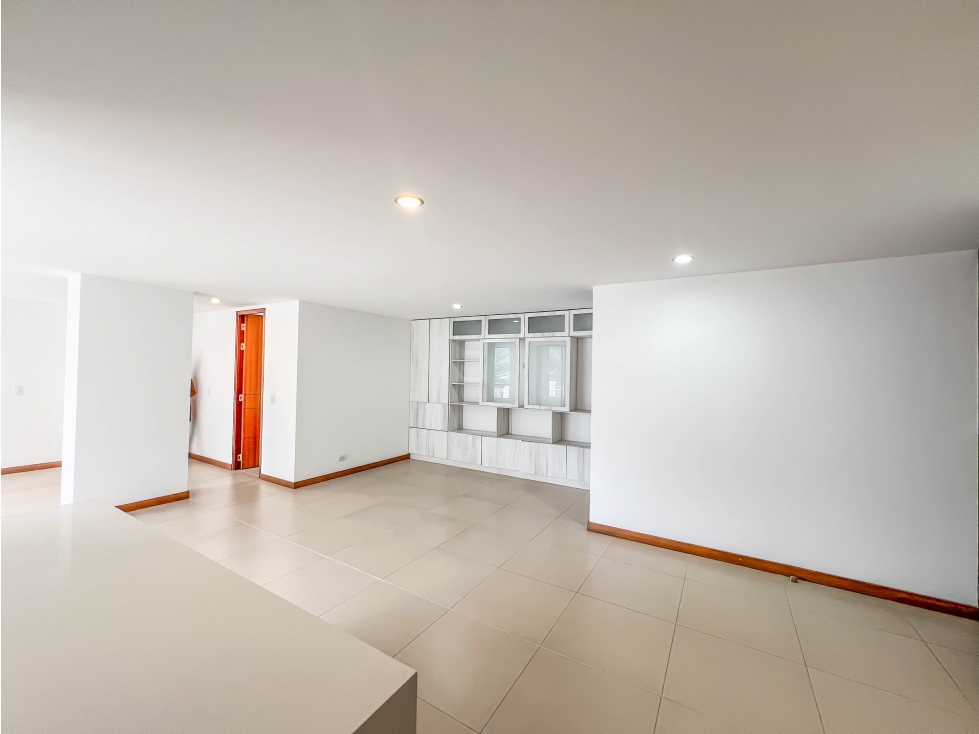 APARTAMENTO PISO ALTO ENVIGADO LAS BRUJAS — foto 3