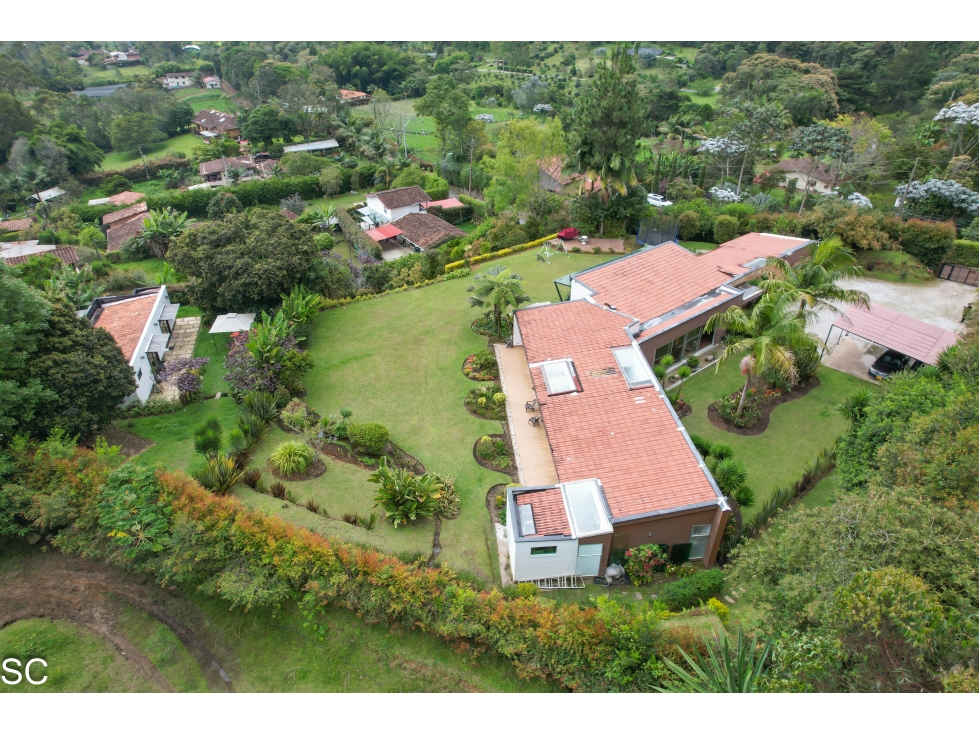 Casa campestre INDEPENDIENTE Rionegro vereda Higueron via Cabeceras