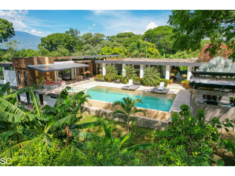CASA MODERNA EN SANTA FE DE ANTIOQUIA, 6 HABITACIONES PISCINA — foto 2