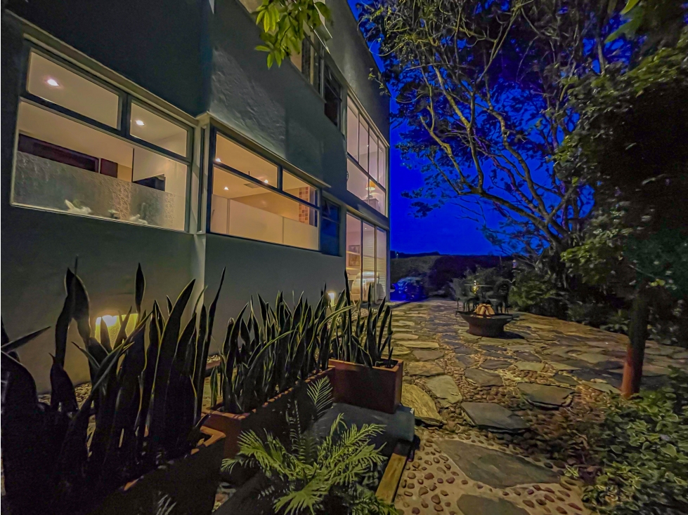 CASA MODERNA FAMILIAR EN EL RETIRO CON BOSQUE Y RIO — foto 6