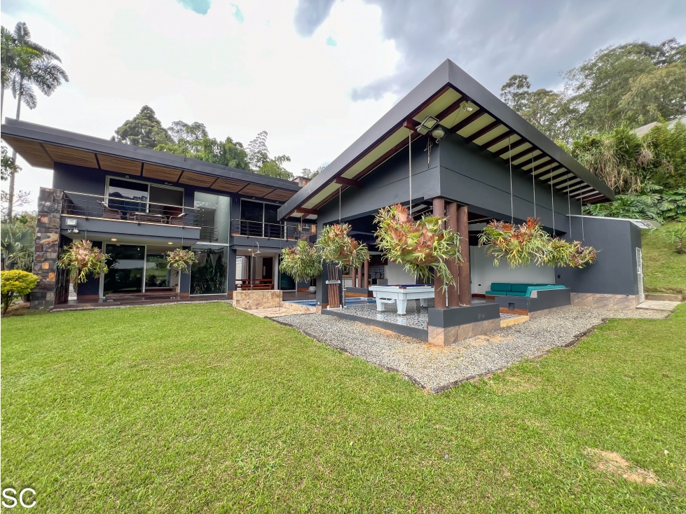 Casa moderna Envigado Escobero Bajo / CERCA CITY PLAZA — foto 4