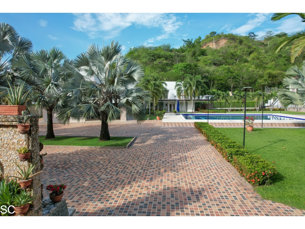 CASA MODERNA EN SAN JERONIMO 12 HABITACIONES PISCINA — foto 6