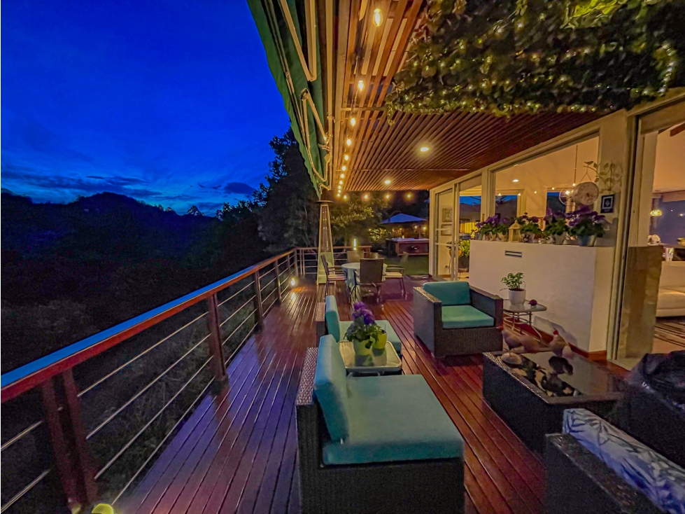 CASA MODERNA FAMILIAR EN EL RETIRO CON BOSQUE Y RIO — foto 4