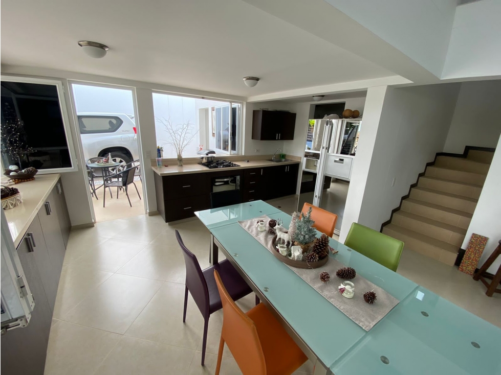 VENTA DE CASA CAMPESTRE, SAN JERÓNIMO, ANTIOQUIA-225M2 — foto 2
