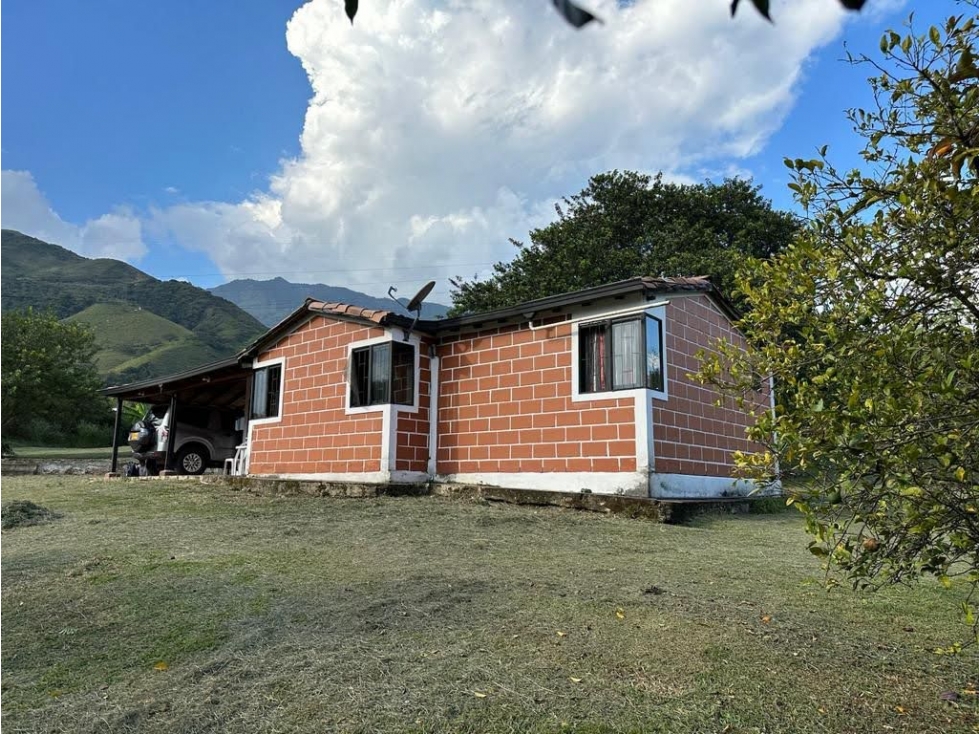 VEN/CAMBIO FINCA VILLA ROCA, COPACABANA - ANT — foto 3