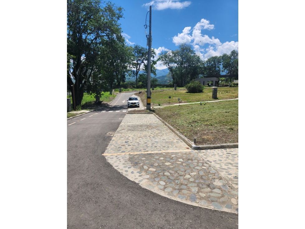 VENTA LOTE ESQUINERO ARBOREAL, UNIDAD CERRADA, SOPETRÁN — foto 3