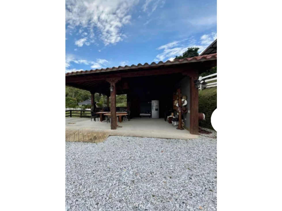 VENTA FINCA VEREDA LAS GARZONAS, EL CARMEN DE VIBORAL, ANTIOQUIA