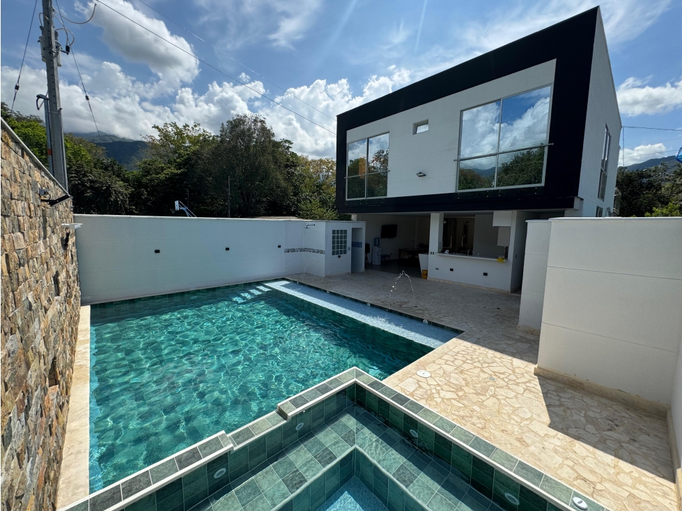 VENTA CABAÑA DE LUJO PARA ESTRENAR, SAN JERÓNIMO-ANT — foto 2