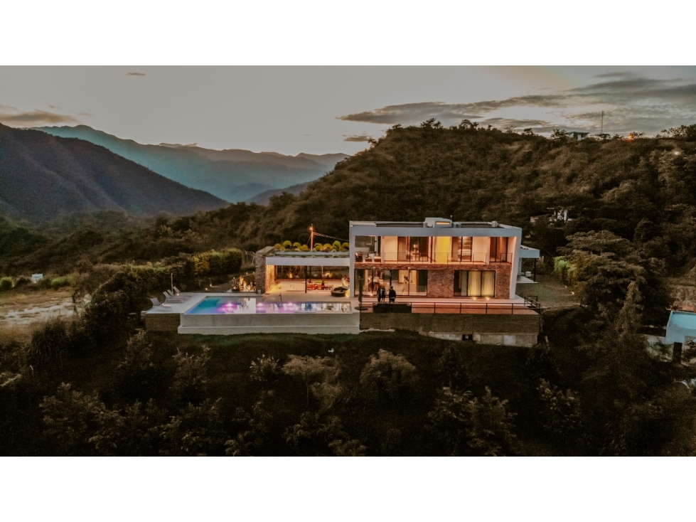 VENTA LUJOSA CASA DE VERANO AMOBLADA, SOPETRÁN - 1