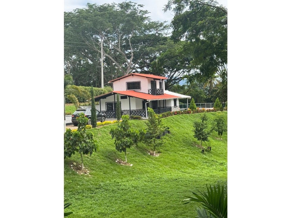 VEN/CAMBIO FINCA CON 3 CASAS, SOPETRAN, ANT
